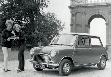 1961 morris cooper.jpg